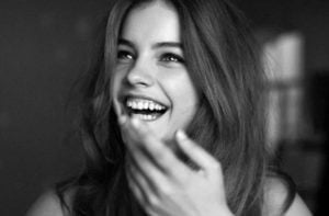 Seu sorriso não me deixa de coração descalço