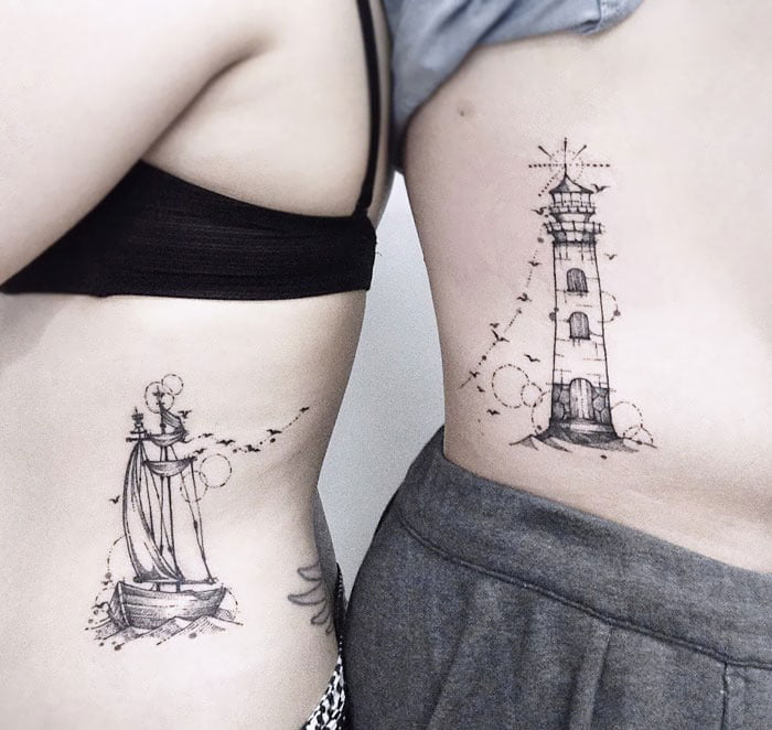 Tatuagens de namorados farol e barco