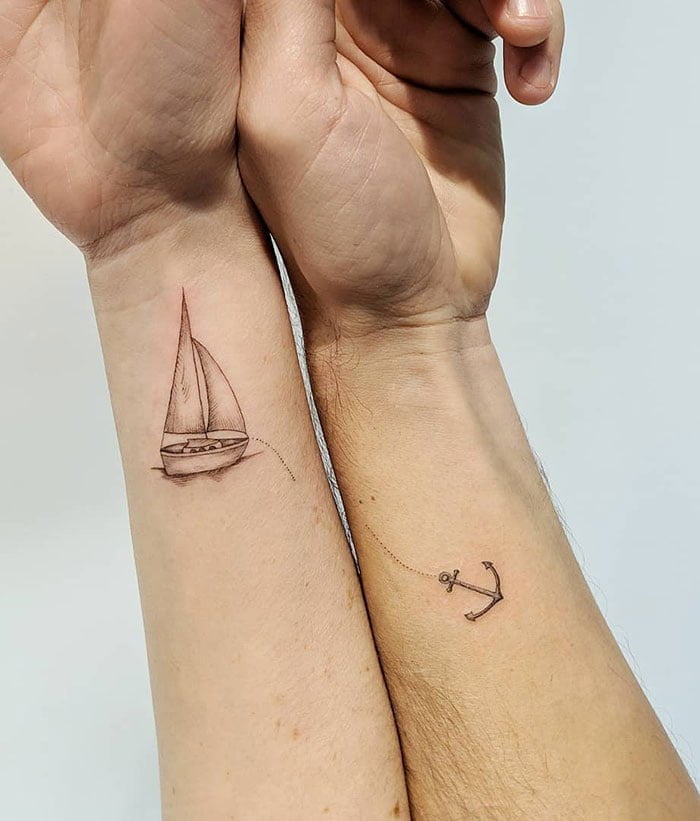 Tatuagens de namorados de âncora e barco