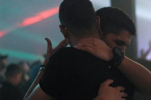 15 maneiras de fazer uma pessoa sorrir quando o dia dela não estiver indo nada bem