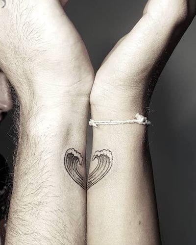 Tatuagens para casal de onda