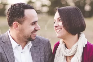 Como Fazer um cara Tímido se Abrir com Você