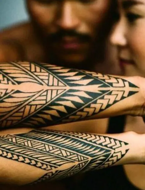Tatuagens de casal de tribais