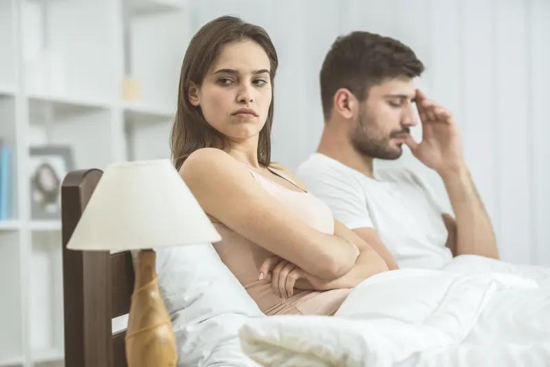 Casal brigado - Como Lidar com a Falta de Comunicação no Relacionamento
