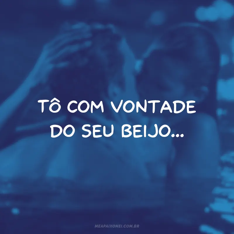 Casal se beijando na água - Frases de Flerte para Conquistar um Homem 