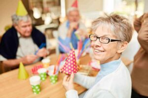 37 Mensagens de Aniversário para Amiga Evangélica com Versículo