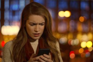 Seu Namorado Está no Tinder? Veja Como Saber e O Que Fazer