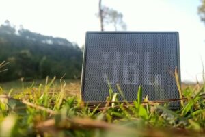 Resenha do JBL GO: A Combinação Perfeita de Portabilidade e Qualidade de Som
