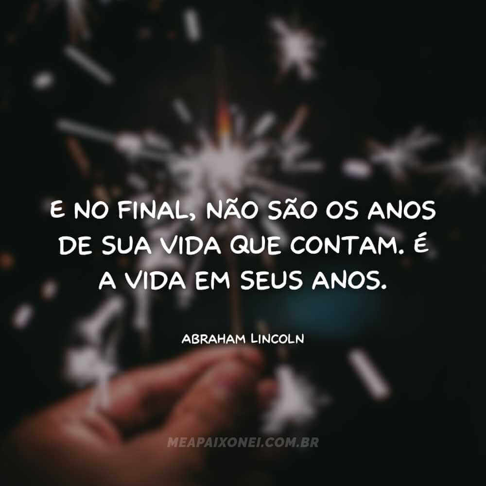 Frases famosas de aniversário com autores conhecidos e renomados